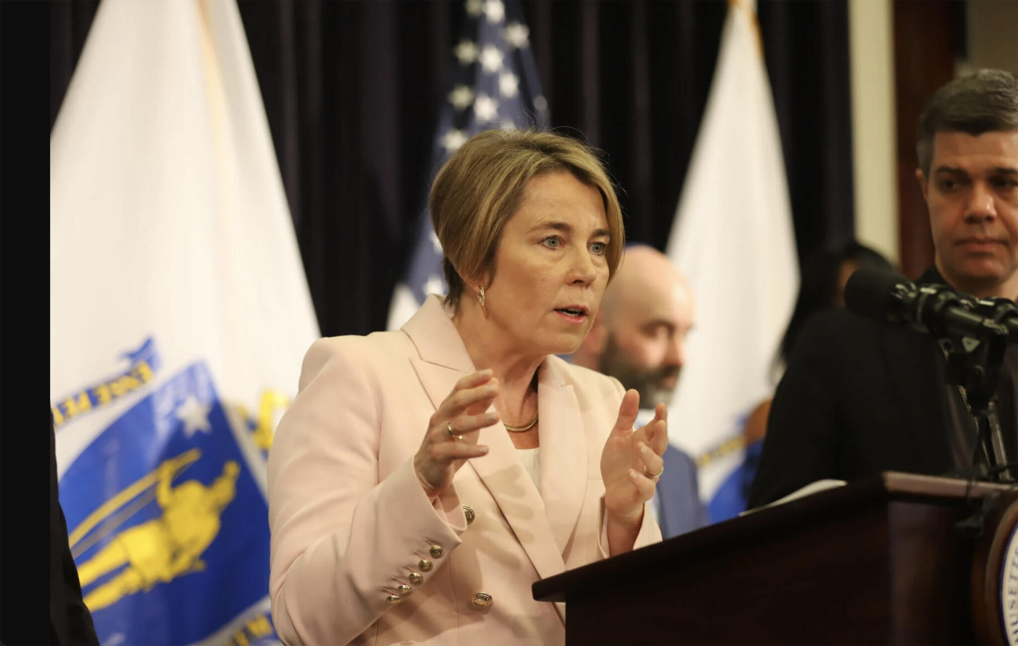 Healey asks lawmakers to pass interim state budget by Friday