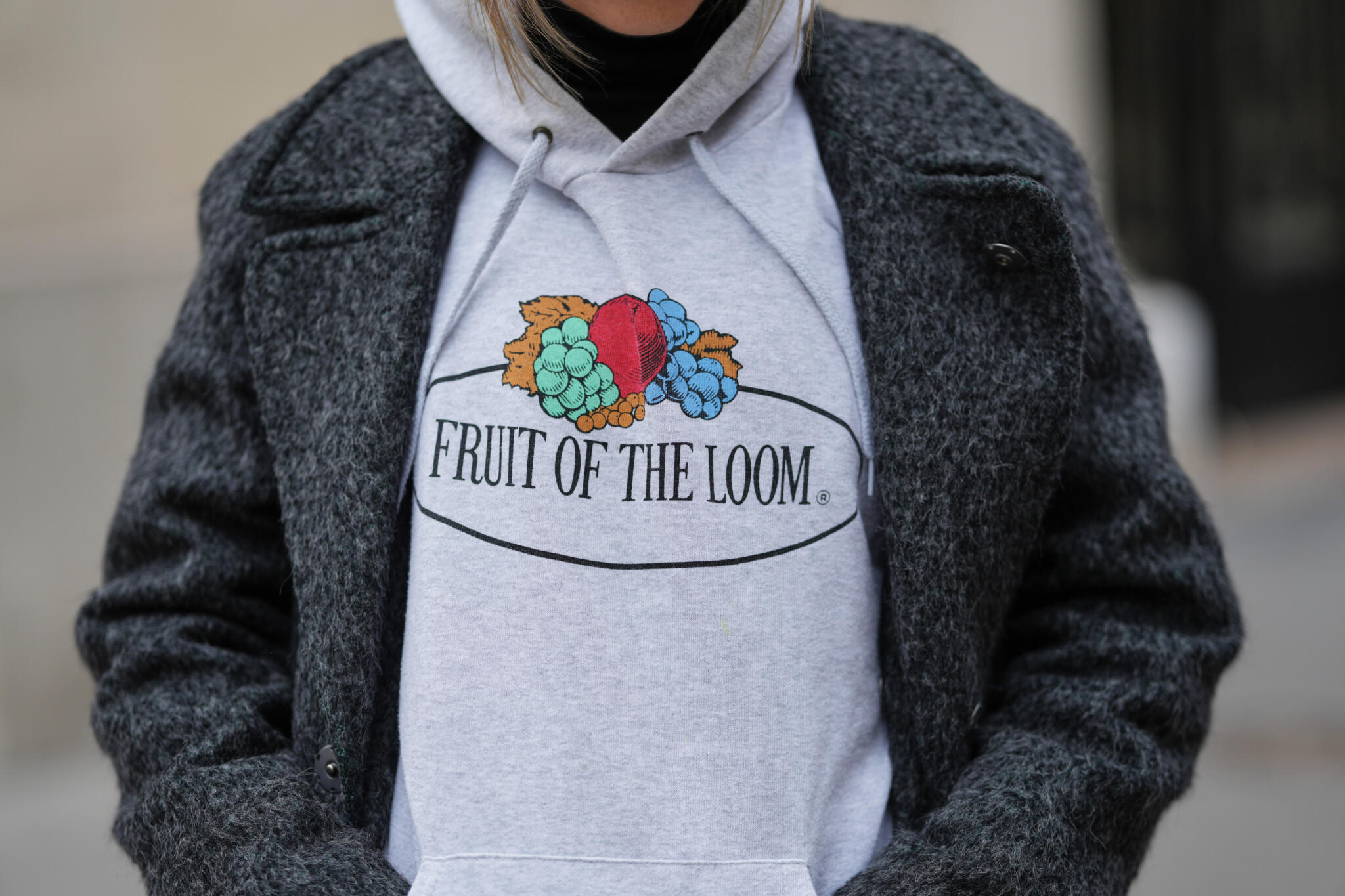Fruit of the Loom says it's never had a cornucopia in its logo. The internet remembers differently.