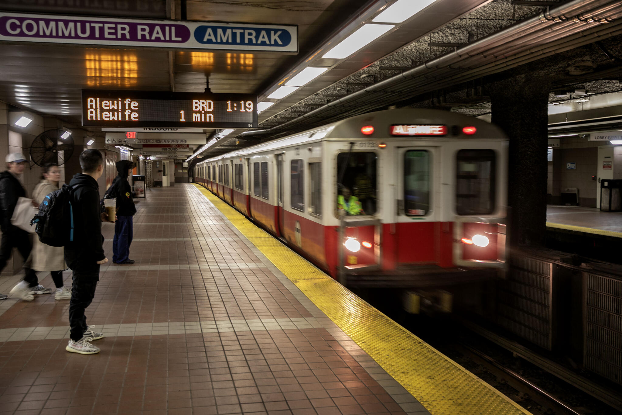 Feds hand MBTA safety oversight back to state
