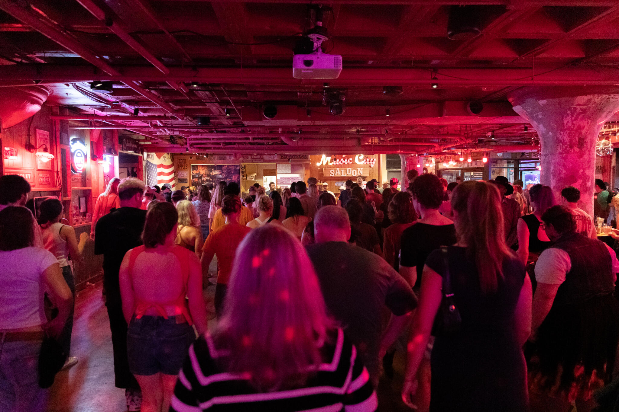 Boston's Loretta's Last Call Honors Dolly Parton With Tribute Events - News Directory 3