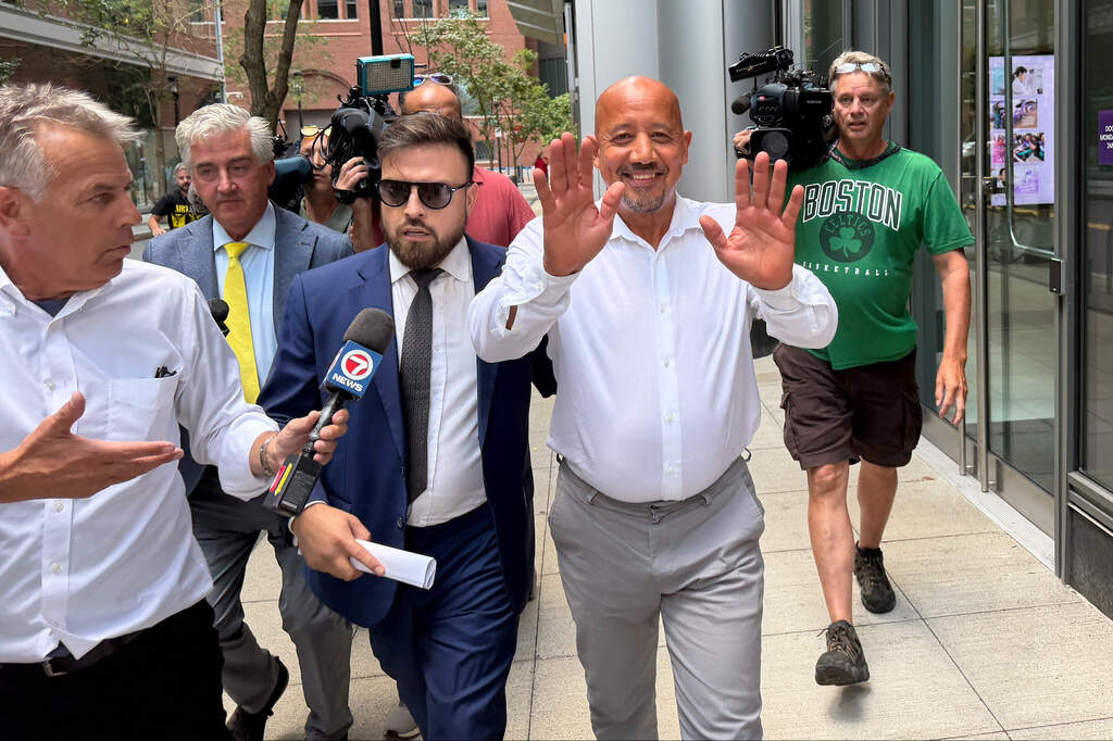 Effort to recall embattled Lawrence mayor underway