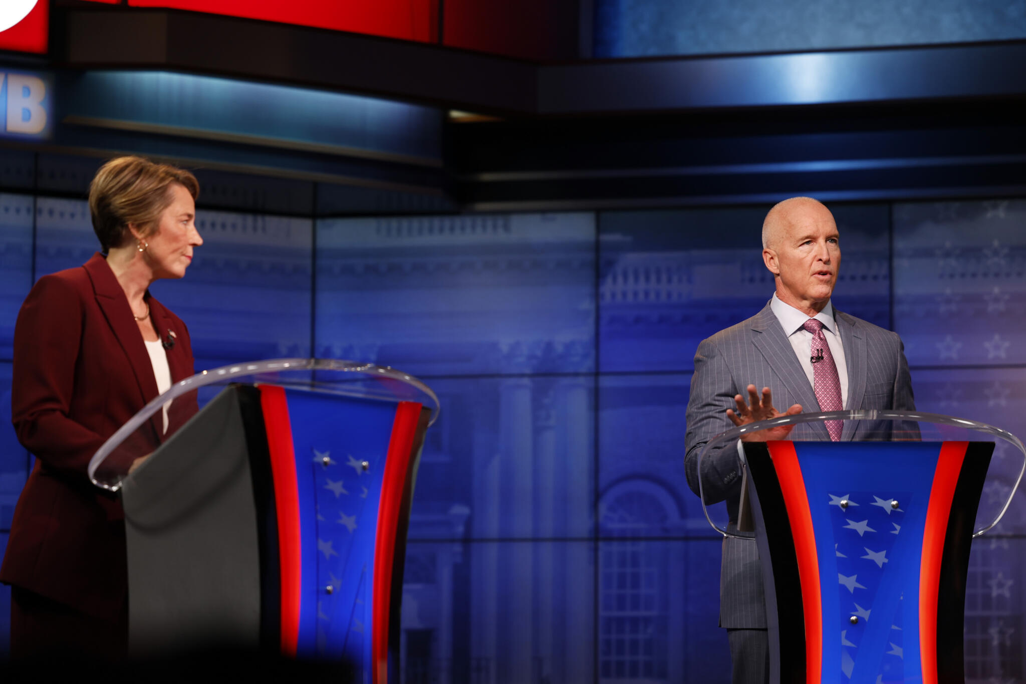Healey and Minogue meet in unbridled final debate before election